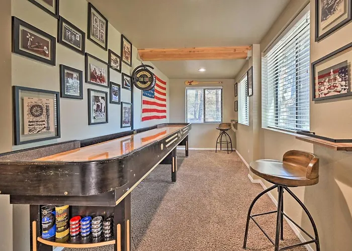 Hot Tub, Game Room: Dog-friendly Cabin! *