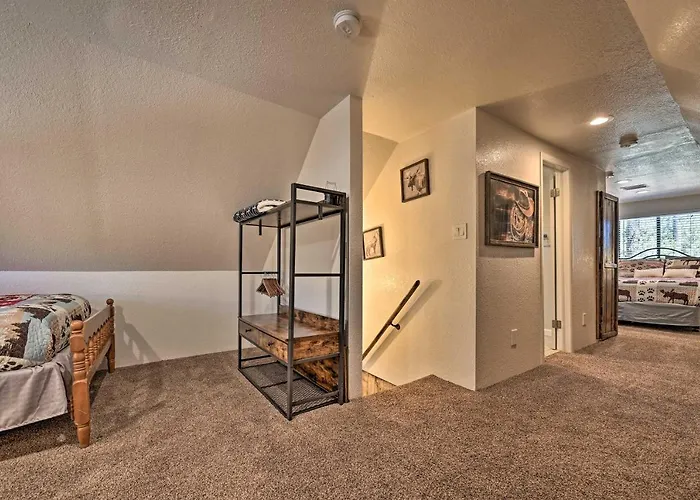 Holiday home Hot Tub, Game Room: Dog-friendly Cabin!