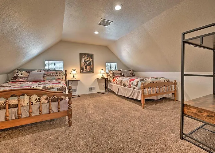Holiday home Hot Tub, Game Room: Dog-friendly Cabin! *