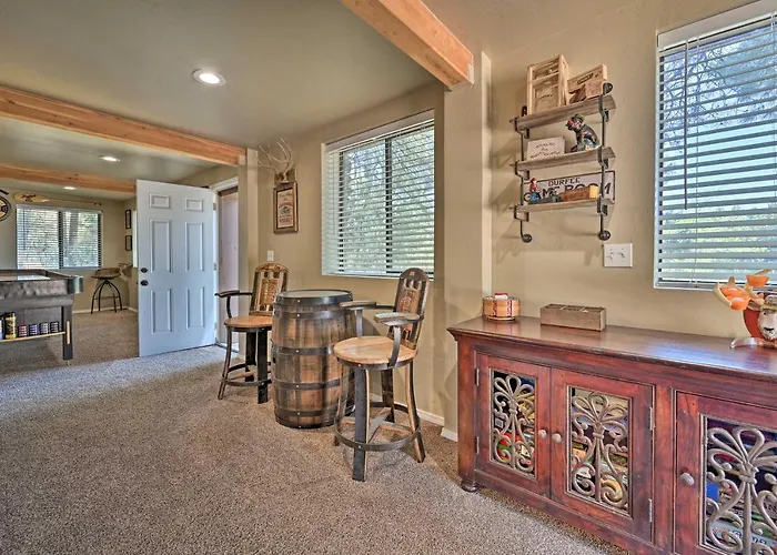 Holiday home Hot Tub, Game Room: Dog-friendly Cabin! Pine