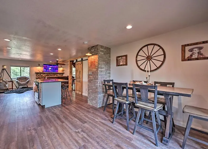 Hot Tub, Game Room: Dog-friendly Cabin! Pine