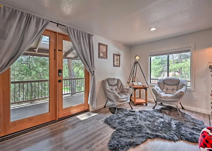 Hot Tub, Game Room: Dog-friendly Cabin! Holiday home
