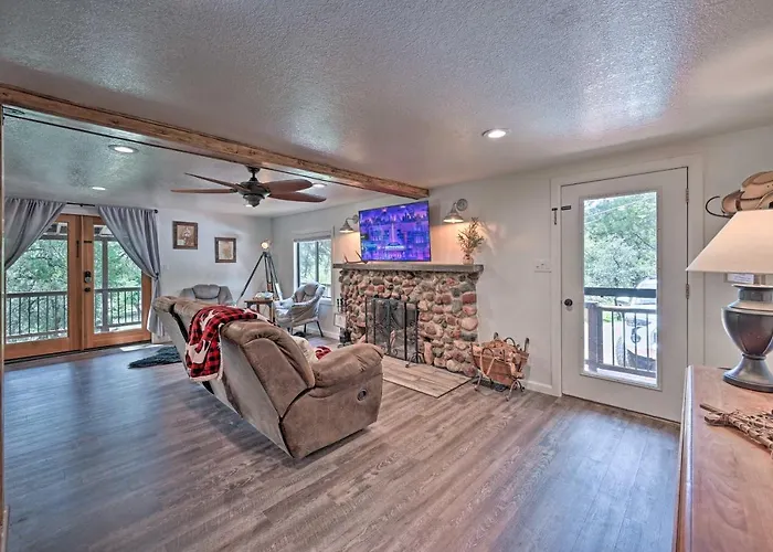 Hot Tub, Game Room: Dog-friendly Cabin!