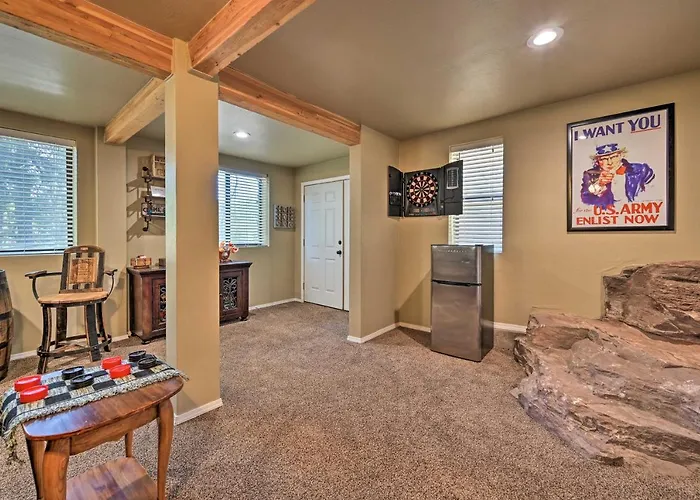 Holiday home Hot Tub, Game Room: Dog-friendly Cabin! Pine