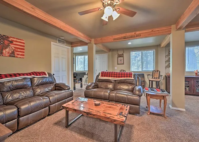 Holiday home Hot Tub, Game Room: Dog-friendly Cabin!