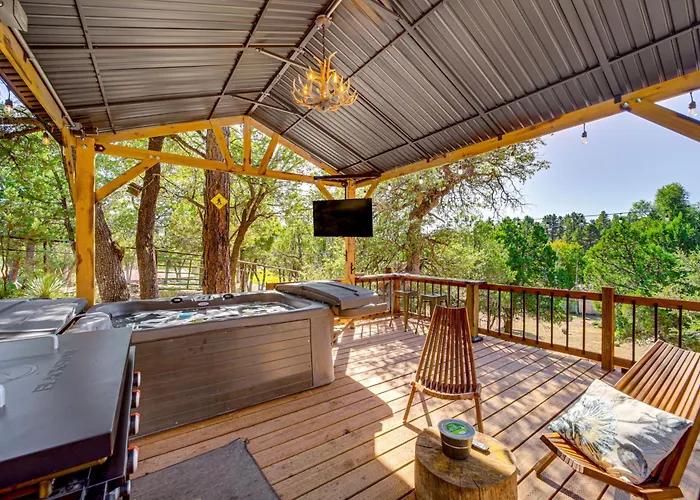 Hot Tub, Game Room: Dog-friendly Cabin! Pine