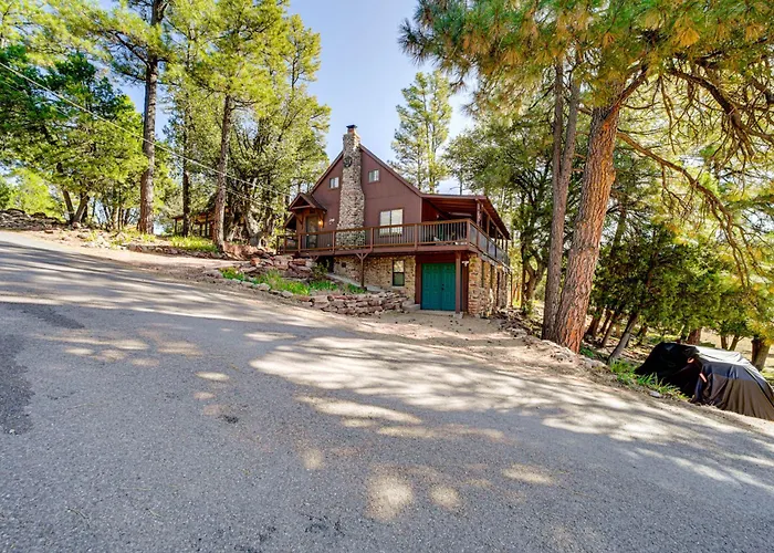 Holiday home Hot Tub, Game Room: Dog-friendly Cabin! *